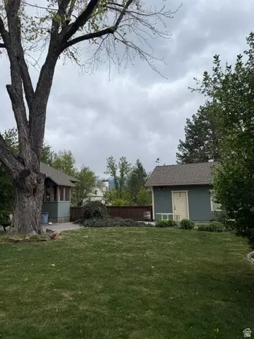 Exterior - 2181 E Arbor Ln, Holladay, UT 84117 photo 5 of 10