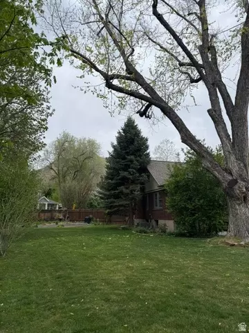 Exterior - 2181 E Arbor Ln, Holladay, UT 84117 photo 4 of 10