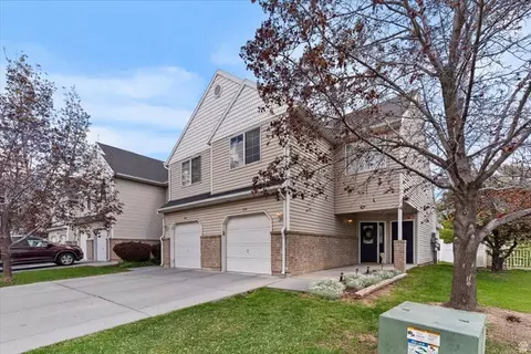 938 N 1125 W, Layton, UT 84041