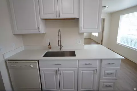 Kitchen - 416 E 8260 S, Sandy, UT 84070 photo 2 of 4