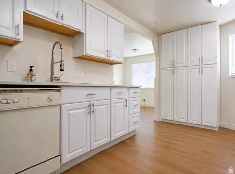 Kitchen - 416 E 8260 S, Sandy, UT 84070 photo 4 of 4