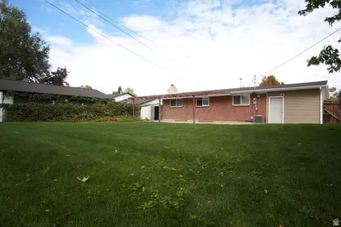 Exterior - 416 E 8260 S, Sandy, UT 84070 photo 5 of 6