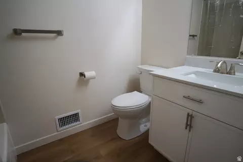 Bath - 416 E 8260 S, Sandy, UT 84070 photo 1 of 2