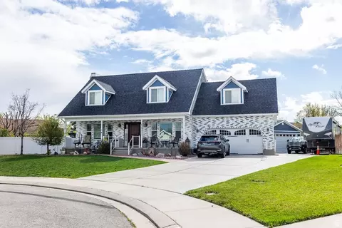 5204 S Bright Morning Cir, Taylorsville, UT 84123