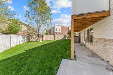 Exterior - 33 Tierra Vista Ct, Bountiful, UT 84010 photo 4 of 4