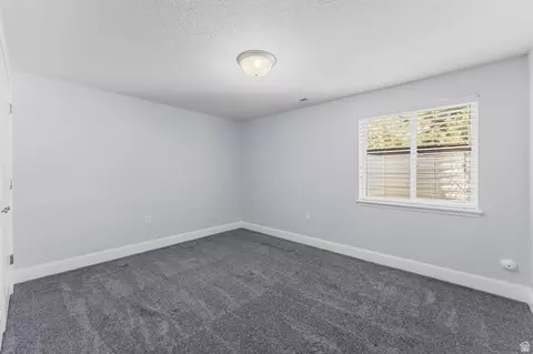 Bedroom - 33 Tierra Vista Ct, Bountiful, UT 84010 photo 3 of 3