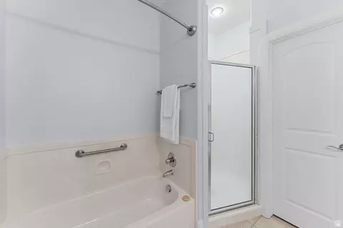 Bath - 33 Tierra Vista Ct, Bountiful, UT 84010 photo 3 of 4