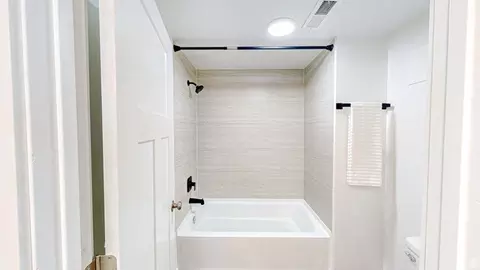 Bath - 368 E 700 N, Springville, UT 84663 photo 5 of 5