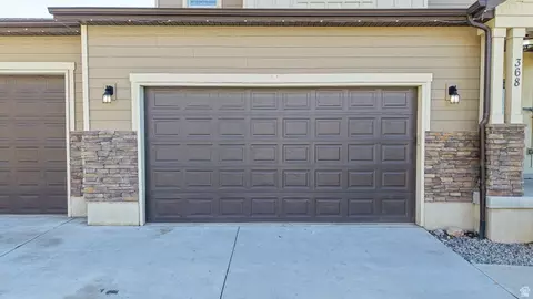 Exterior - 368 E 700 N, Springville, UT 84663 photo 4 of 6