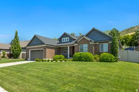 1668 N 400 W, Farmington, UT 84025