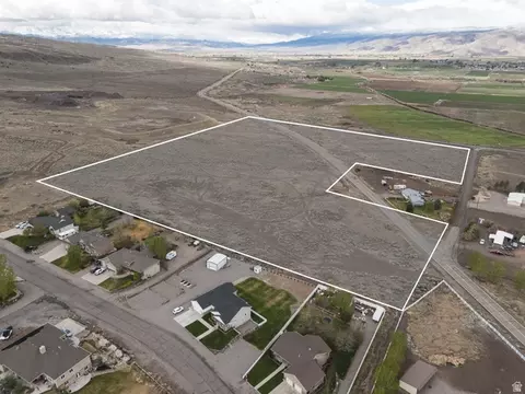 345 W Land Slide Rd, Annabella, UT 84711