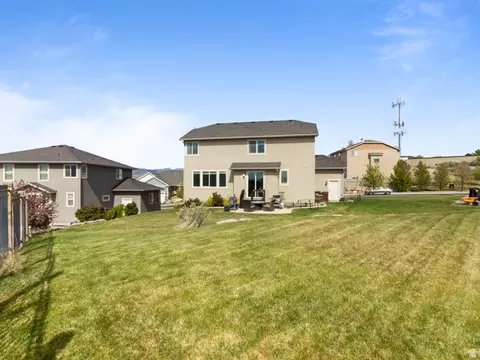 Exterior - 9024 N Cornwall Way, Eagle Mountain, UT 84005 photo 3 of 4