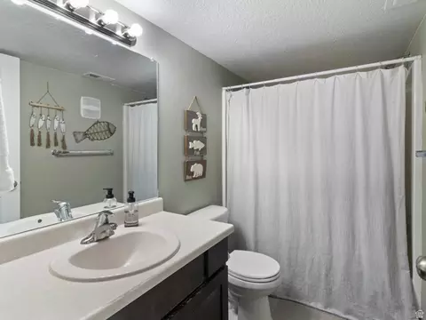 Bath - 9024 N Cornwall Way, Eagle Mountain, UT 84005 photo 4 of 4