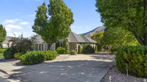 Exterior - 1325 W Park Meadows Dr, Mapleton, UT 84664 photo 3 of 11