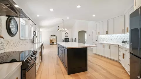 Kitchen - 1325 W Park Meadows Dr, Mapleton, UT 84664 photo 2 of 4