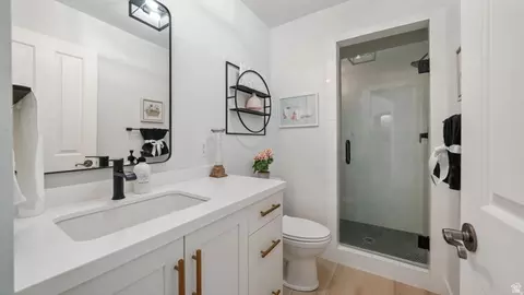Bath - 1325 W Park Meadows Dr, Mapleton, UT 84664 photo 4 of 4