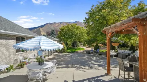 Exterior - 1325 W Park Meadows Dr, Mapleton, UT 84664 photo 7 of 11