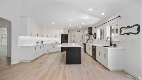 Kitchen - 1325 W Park Meadows Dr, Mapleton, UT 84664 photo 3 of 4