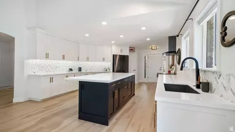 Kitchen - 1325 W Park Meadows Dr, Mapleton, UT 84664 photo 4 of 4
