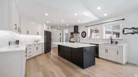 Kitchen - 1325 W Park Meadows Dr, Mapleton, UT 84664 photo 1 of 4