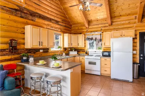Kitchen - 706 Tranquility Dr, Virgin, UT 84779 photo 1 of 2