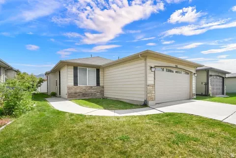 302 N Foxboro Dr, North Salt Lake, UT 84054