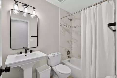 Bath - 2257 E Karalee Way S, Sandy, UT 84092 photo 4 of 5