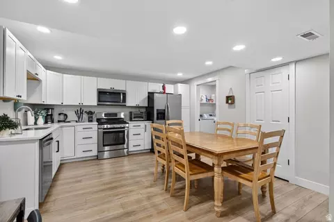 Kitchen - 2257 E Karalee Way S, Sandy, UT 84092 photo 8 of 10