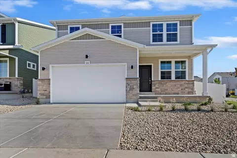 297 N Roundabout St, Saratoga Springs, UT 84045