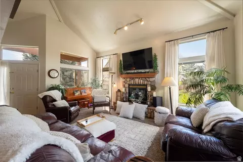 Living - 7456 Southcrest Cir, Midvale, UT 84047 photo 2 of 4