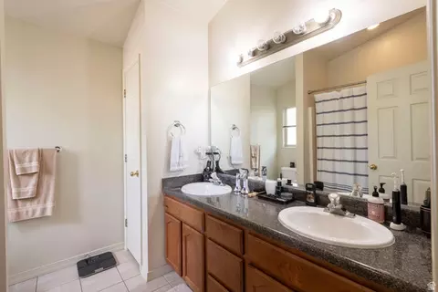 Bath - 7456 Southcrest Cir, Midvale, UT 84047 photo 5 of 6