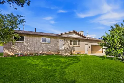 1019 E Maple Dr, Spanish Fork, UT 84660