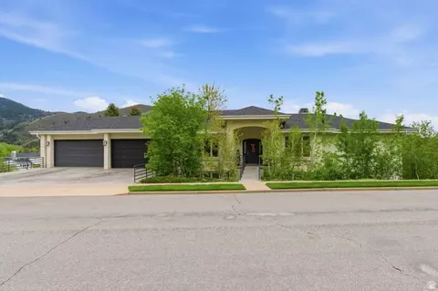 1878 E Ridgepoint Dr S, Bountiful, UT 84010