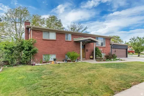7470 S Ramanee Dr E, Midvale, UT 84047