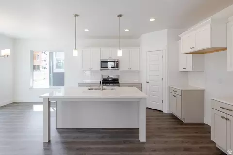 Kitchen - 3985 W 950 N #469, Eagle Mountain, UT 84043 photo 3 of 5
