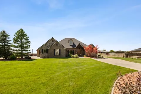 1829 W Heritage Ranch Dr N, Farr West, UT 84404