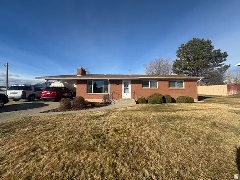 196 196 S Blue Moutnain Drivr, Monticello, UT 84535