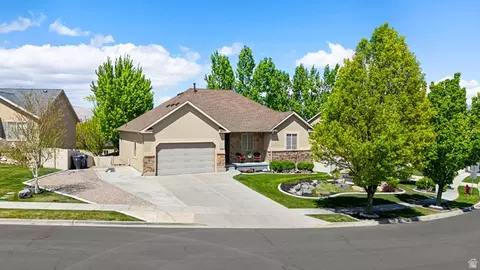 244 W Alpine Dr, Saratoga Springs, UT 84045