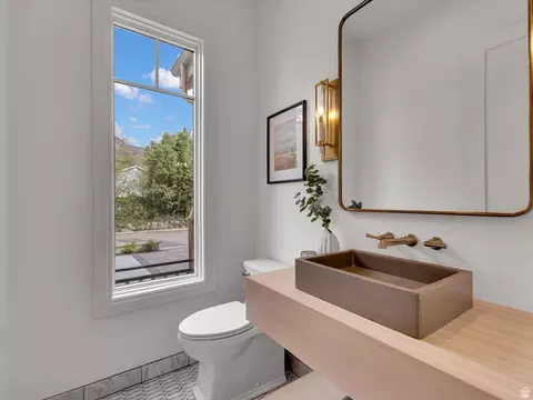 Bath - 13216 S Telemark Ln E, Draper, UT 84020 photo 2 of 3