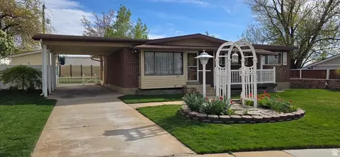 Exterior - 450 E 1350 N, Bountiful, UT 84010 photo 4 of 4