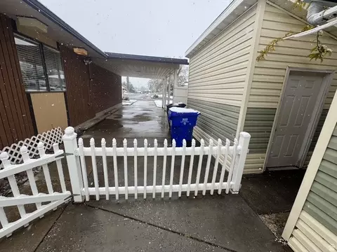 Exterior - 450 E 1350 N, Bountiful, UT 84010 photo 3 of 4