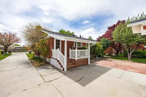 Exterior - 182 W Cornell Dr, Midvale, UT 84047 photo 5 of 8