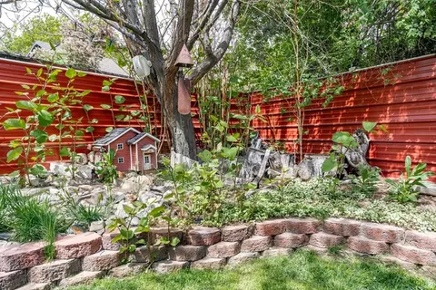 Exterior - 182 W Cornell Dr, Midvale, UT 84047 photo 7 of 8