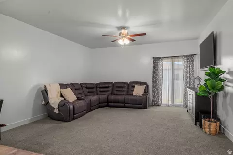 Living - 826 W Walnut Bark Ln, Mapleton, UT 84664 photo 2 of 2