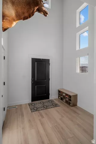 Entry Way - 826 W Walnut Bark Ln, Mapleton, UT 84664 photo 1 of 3