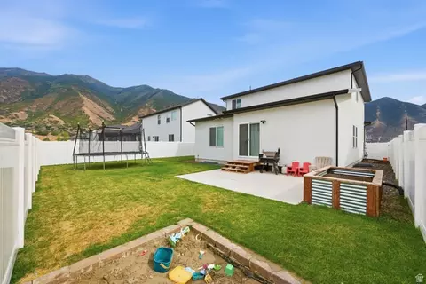 Exterior - 826 W Walnut Bark Ln, Mapleton, UT 84664 photo 6 of 8