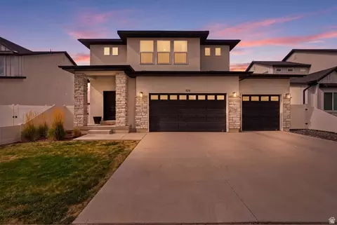 Exterior - 826 W Walnut Bark Ln, Mapleton, UT 84664 photo 2 of 8