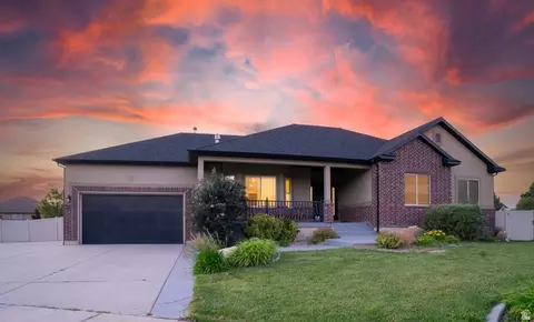 913 S Coyote Cv, Lehi, UT 84043