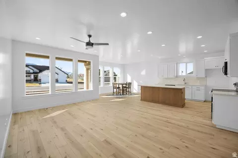 Living - 2662 S Eagle Dr #01, Spanish Fork, UT 84660 photo 2 of 2