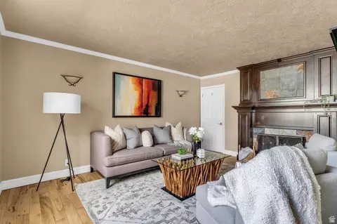 5993 S Sultan Cir, Salt Lake City, UT 84107